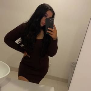 Meet your Posher, Ceren